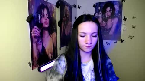 Snapshot of cutielady_ chatting on September 30, 2025, 5:56 am Emma online show from September 30, 2025, 5:56 am