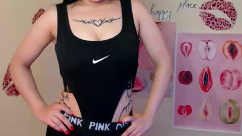 Snapshot of cutielady_ chatting on June 2, 2026, 12:18 pm Emma online show from June 2, 2026, 12:18 pm