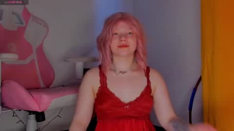 Snapshot of cutiesue chatting on July 1, 2026, 2:35 am CutieSue online show from July 1, 2026, 2:35 am
