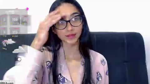 Snapshot of cutte_kitty_ chatting on June 28, 2026, 11:22 pm miss ari online show from June 28, 2026, 11:22 pm