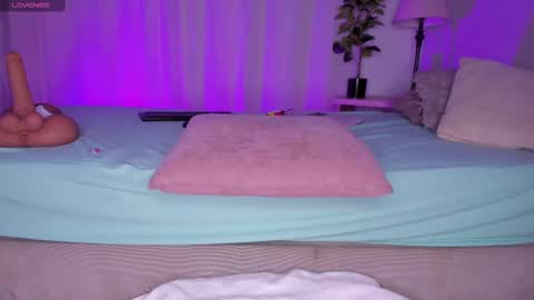 Snapshot of cutteebonny chatting on February 20, 2025, 3:23 am Stacy online show from February 20, 2025, 3:23 am