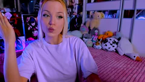 Nora online show from December 10, 2024, 9:33 pm