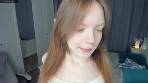 Snapshot of cuty_petite chatting on May 29, 2026, 5:38 am Anne online show from May 29, 2026, 5:38 am