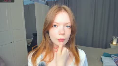 Snapshot of cuty_petite chatting on June 11, 2026, 6:00 am Anne online show from June 11, 2026, 6:00 am