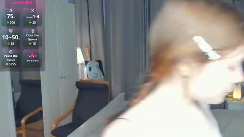 Snapshot of cuty_petite chatting on June 21, 2026, 5:43 am Anne online show from June 21, 2026, 5:43 am