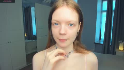 Snapshot of cuty_petite chatting on June 30, 2026, 5:41 am Anne online show from June 30, 2026, 5:41 am