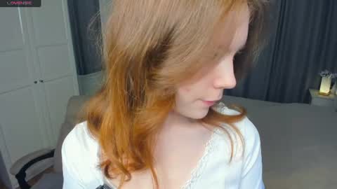 Snapshot of cuty_petite chatting on July 5, 2026, 5:36 am Anne online show from July 5, 2026, 5:36 am