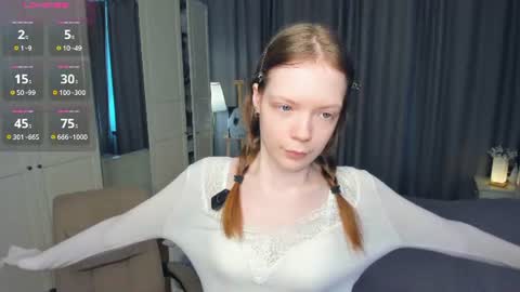 Snapshot of cuty_petite chatting on July 24, 2026, 5:38 am Anne online show from July 24, 2026, 5:38 am