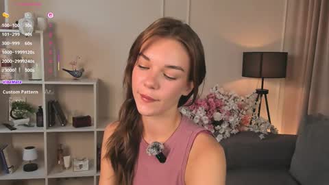 Cwen online show from September 17, 2025, 7:15 pm