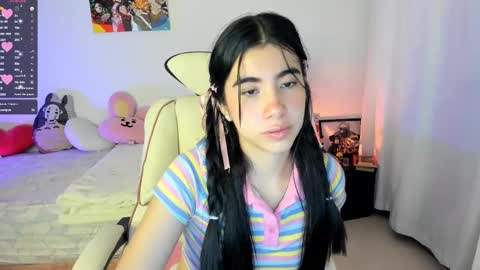 Snapshot of cyber_lizz chatting on February 14, 2025, 1:56 am Liz online show from February 14, 2025, 1:56 am