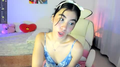 Snapshot of cyber_lizz chatting on February 22, 2025, 10:20 pm Liz online show from February 22, 2025, 10:20 pm