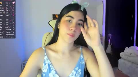 Snapshot of cyber_lizz chatting on October 14, 2025, 11:05 pm Liz online show from October 14, 2025, 11:05 pm