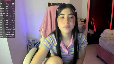 Snapshot of cyber_lizz chatting on November 8, 2025, 10:30 pm Liz online show from November 8, 2025, 10:30 pm