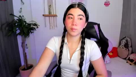 Snapshot of cyber_lizz chatting on June 22, 2026, 10:40 pm Liz online show from June 22, 2026, 10:40 pm