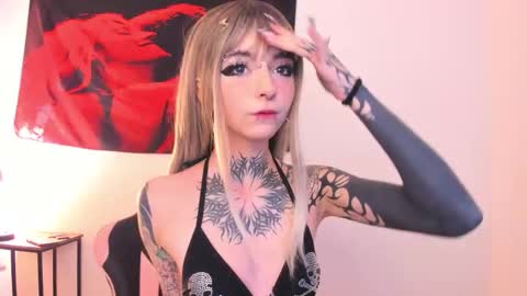 Snapshot of cyberia____________________ chatting on February 3, 2026, 4:32 am cel I am independent Help me reach 200 thumbs up uwu online show from February 3, 2026, 4:32 am
