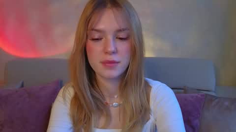 Im Emi streaming with my friend Reyna today online show from March 17, 2026, 3:15 pm