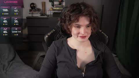 Snapshot of cybersamuraii chatting on May 28, 2026, 2:14 pm Helen Blossom online show from May 28, 2026, 2:14 pm
