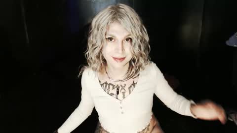 Nikki online show from March 18, 2026, 2:37 am