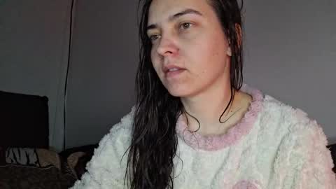 Snapshot of cyndee_winter chatting on December 16, 2024, 10:24 pm Cyndee Winter online show from December 16, 2024, 10:24 pm