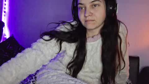 Snapshot of cyndee_winter chatting on December 18, 2024, 10:46 pm Cyndee Winter online show from December 18, 2024, 10:46 pm