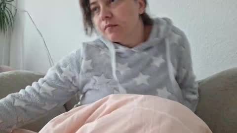 Snapshot of cyndee_winter chatting on October 4, 2025, 11:52 am Cyndee Winter online show from October 4, 2025, 11:52 am