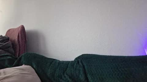 Snapshot of cyndee_winter chatting on October 18, 2025, 3:57 pm Cyndee Winter online show from October 18, 2025, 3:57 pm