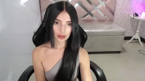 Snapshot of cynthia_ch chatting on October 3, 2025, 10:07 pm CINTIA ARAUJO online show from October 3, 2025, 10:07 pm
