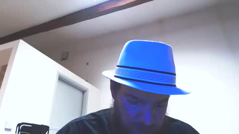 Cyrilhot88 online show from April 28, 2026, 7:35 am