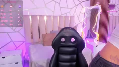 cyrus_tay online show from April 22, 2026, 11:45 am
