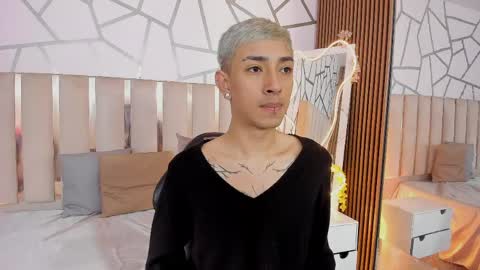 cyrus_tay online show from April 28, 2026, 12:10 pm