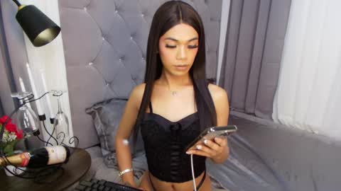 Snapshot of cythereasunrise chatting on May 7, 2026, 1:55 am Cy online show from May 7, 2026, 1:55 am