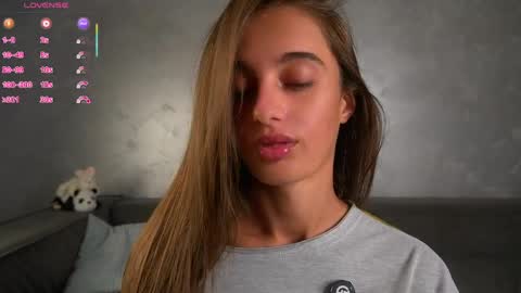 Snapshot of czamabech chatting on May 9, 2026, 1:33 am Isabella online show from May 9, 2026, 1:33 am