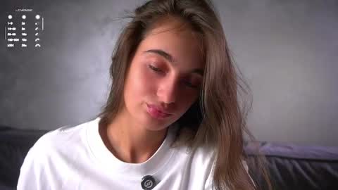 Snapshot of czamabech chatting on May 23, 2026, 1:11 am Isabella online show from May 23, 2026, 1:11 am