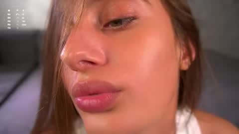 Isabella online show from July 2, 2026, 3:23 am