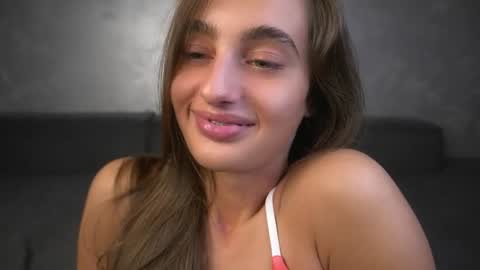 Isabella online show from July 25, 2026, 2:53 am