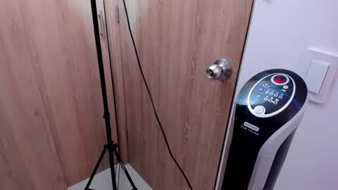 Snapshot of d___darling chatting on March 12, 2025, 9:44 am darling online show from March 12, 2025, 9:44 am