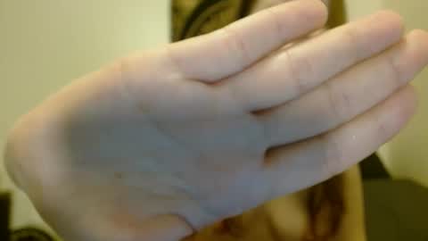 Snapshot of d_a_i_s_y chatting on February 4, 2025, 8:28 pm Daisy online show from February 4, 2025, 8:28 pm