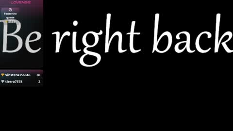 Snapshot of d_martii chatting on January 29, 2025, 3:15 pm Mia online show from January 29, 2025, 3:15 pm