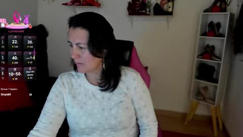 Snapshot of d_martii chatting on September 20, 2025, 11:28 pm Mia online show from September 20, 2025, 11:28 pm