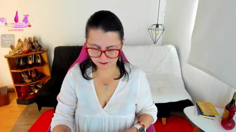 Snapshot of d_martii chatting on October 28, 2025, 1:47 pm Mia online show from October 28, 2025, 1:47 pm