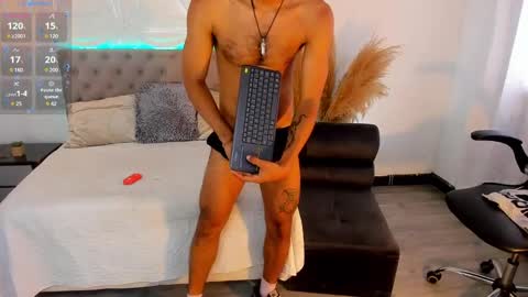 Snapshot of daarkomalfoy chatting on January 17, 2025, 8:22 pm Mauricio online show from January 17, 2025, 8:22 pm