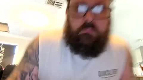 Snapshot of daddibear666 chatting on December 20, 2025, 3:57 am daddibear666 online show from December 20, 2025, 3:57 am