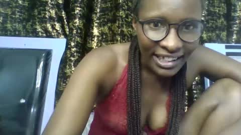 Snapshot of daddies_lover chatting on May 28, 2026, 5:54 pm Goddess online show from May 28, 2026, 5:54 pm