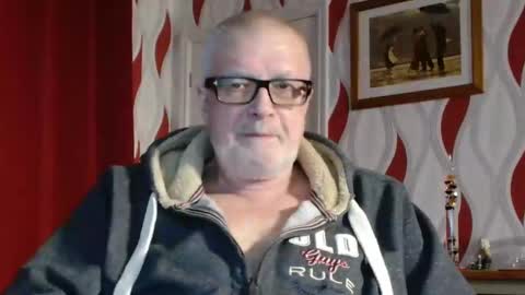 Snapshot of daddiescockforyou chatting on December 4, 2024, 9:02 pm Brian ... online show from December 4, 2024, 9:02 pm