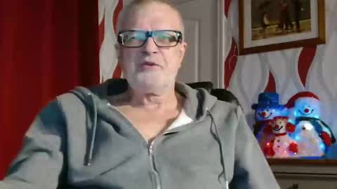 Snapshot of daddiescockforyou chatting on December 9, 2024, 8:54 pm Brian ... online show from December 9, 2024, 8:54 pm