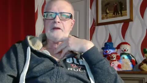 Snapshot of daddiescockforyou chatting on December 10, 2024, 9:00 pm Brian ... online show from December 10, 2024, 9:00 pm