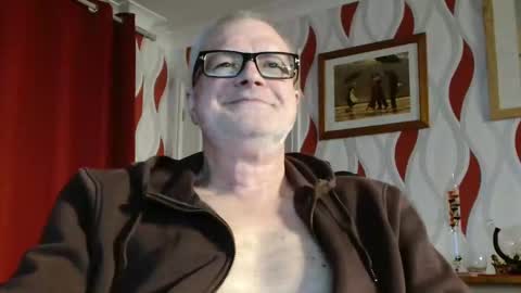 Snapshot of daddiescockforyou chatting on March 6, 2025, 9:09 pm Brian ... online show from March 6, 2025, 9:09 pm