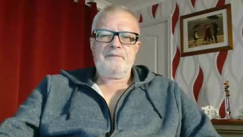 Snapshot of daddiescockforyou chatting on September 25, 2025, 8:01 pm Brian ... online show from September 25, 2025, 8:01 pm