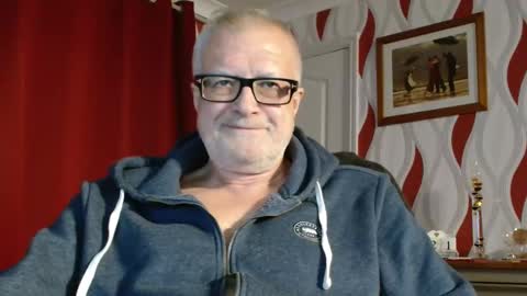 Snapshot of daddiescockforyou chatting on October 21, 2025, 8:09 pm Brian ... online show from October 21, 2025, 8:09 pm