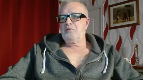 Snapshot of daddiescockforyou chatting on October 22, 2025, 8:08 pm Brian ... online show from October 22, 2025, 8:08 pm